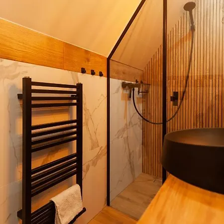 아파트 Z Widokiem Na *