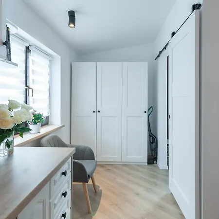 아파트 Z Widokiem Na Witów